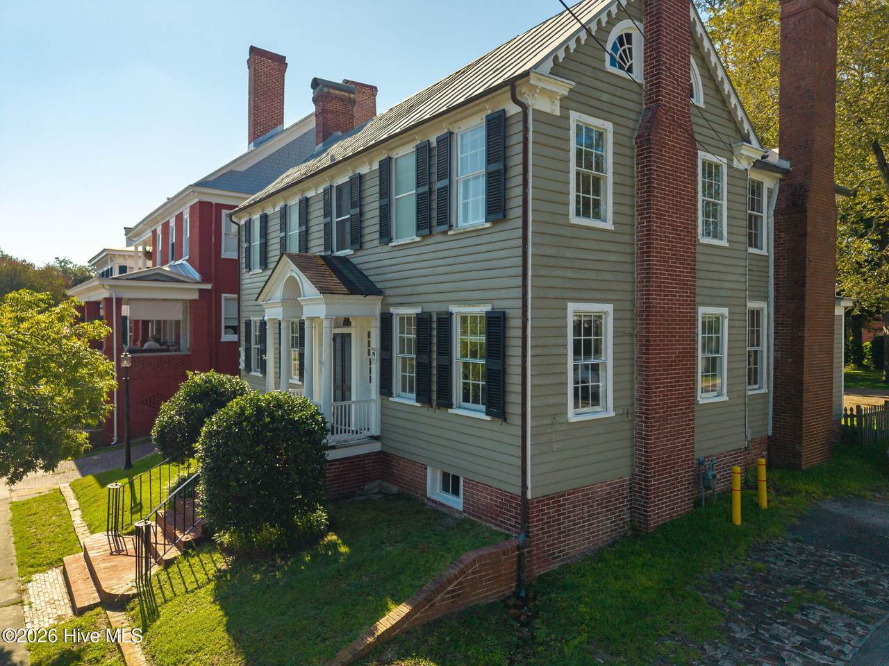 311 Johnson Street - Photo 1