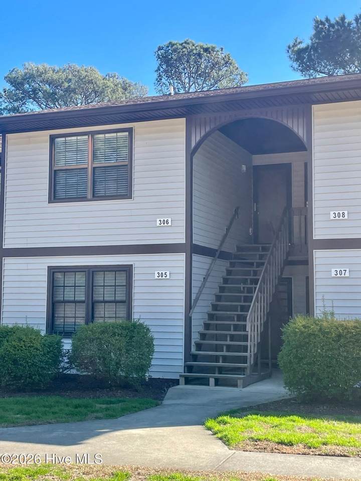 306 Country Club Villa Drive - Photo 1