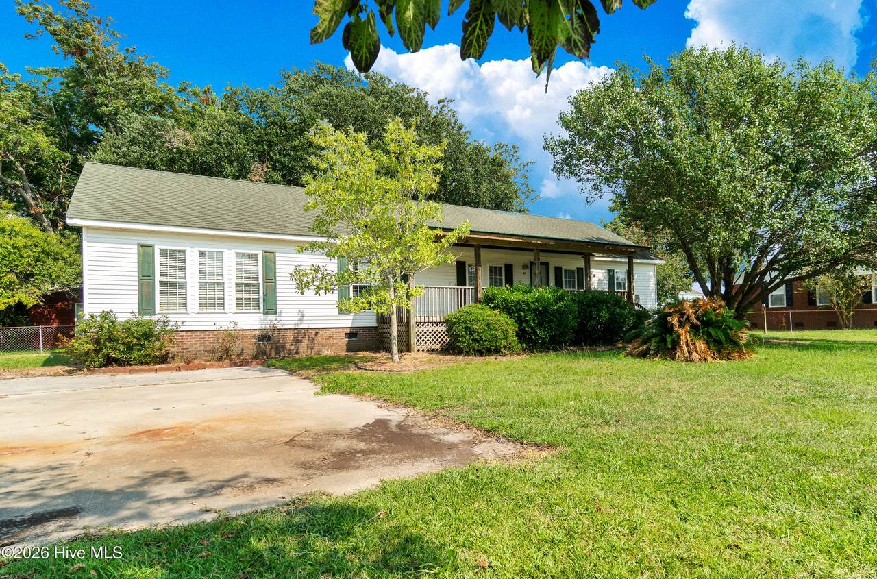 119 Dixon Drive - Photo 1