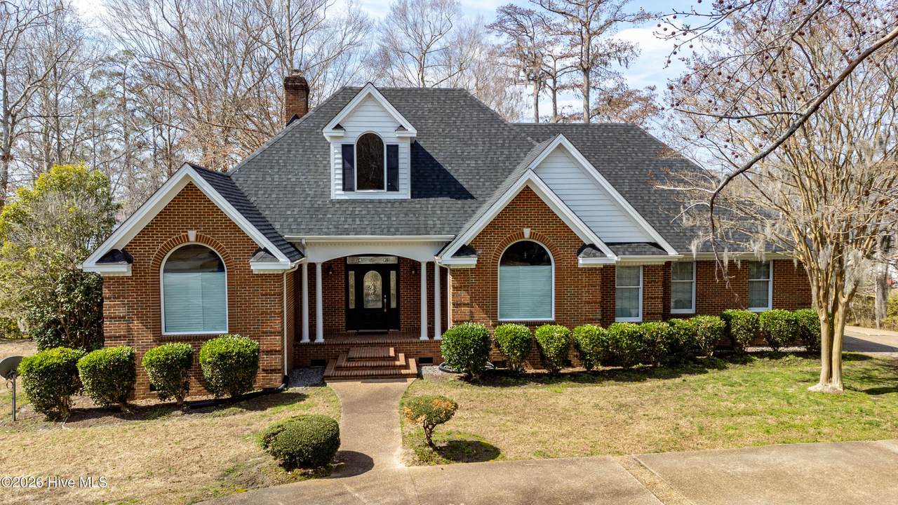 225 Beech Point Boulevard - Photo 1