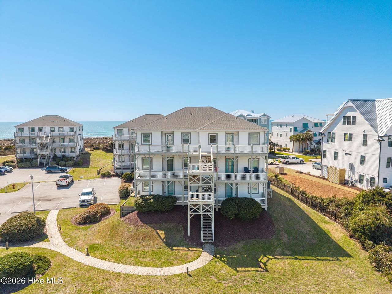 2903 Pointe West Drive - Photo 1