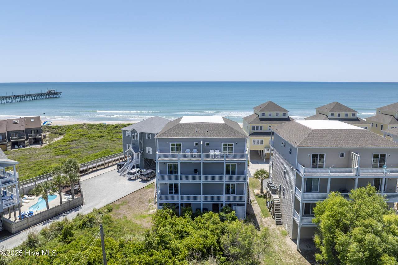 878 Villas Drive - Photo 1