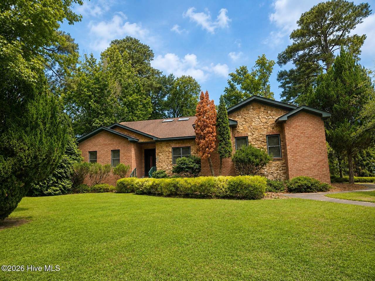 146 Lismore Drive - Photo 1