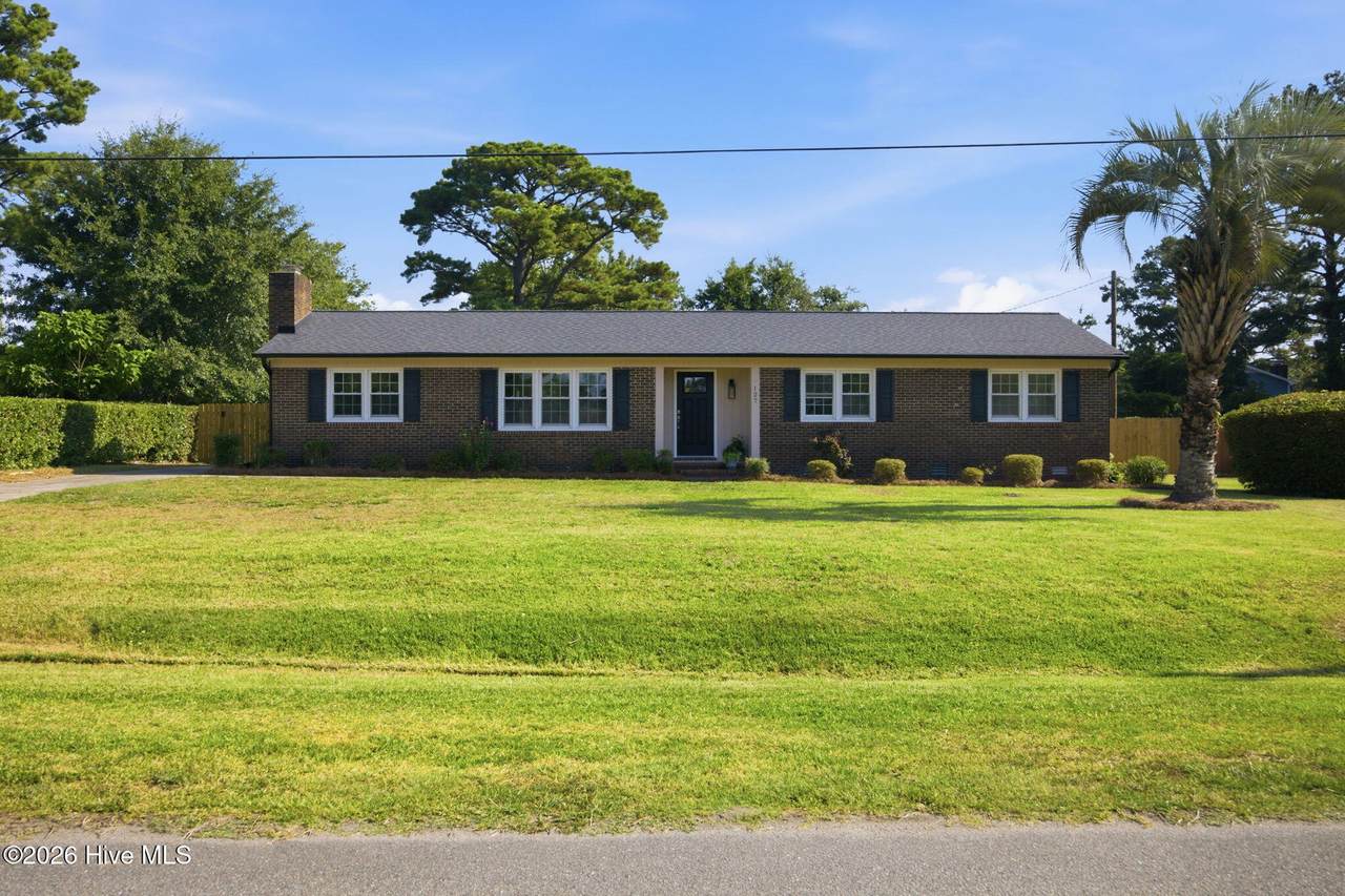127 Deerwood Drive - Photo 1