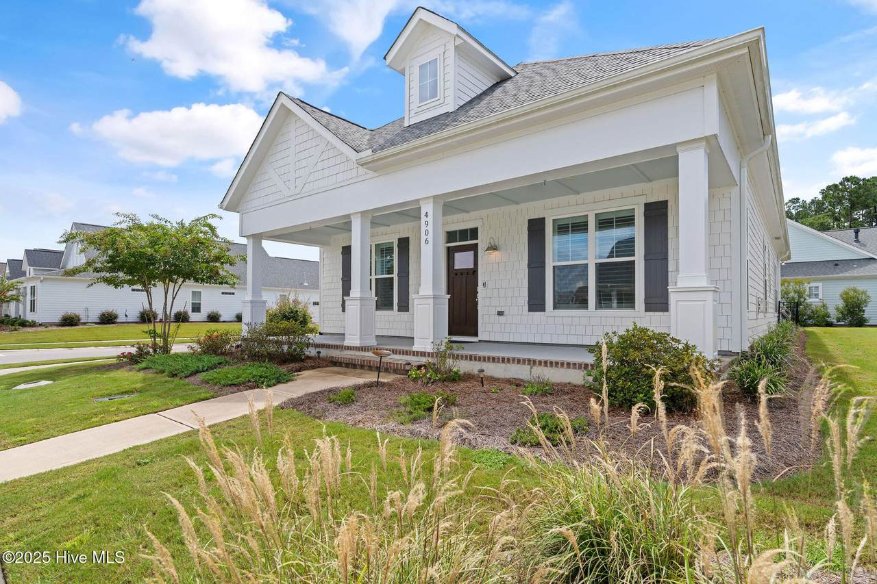 4906 Glen Garden Circle - Photo 1