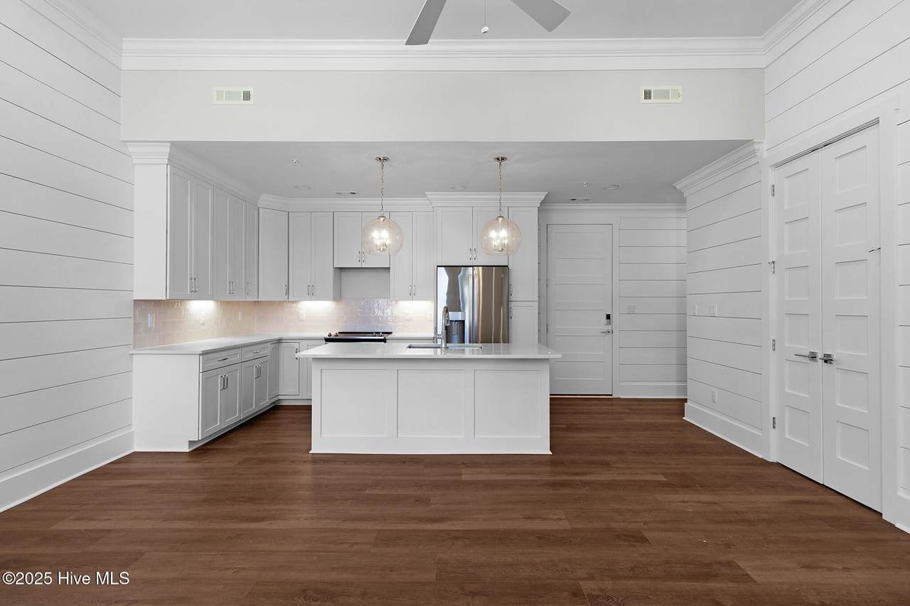 805 Mulberry Street - Photo 1