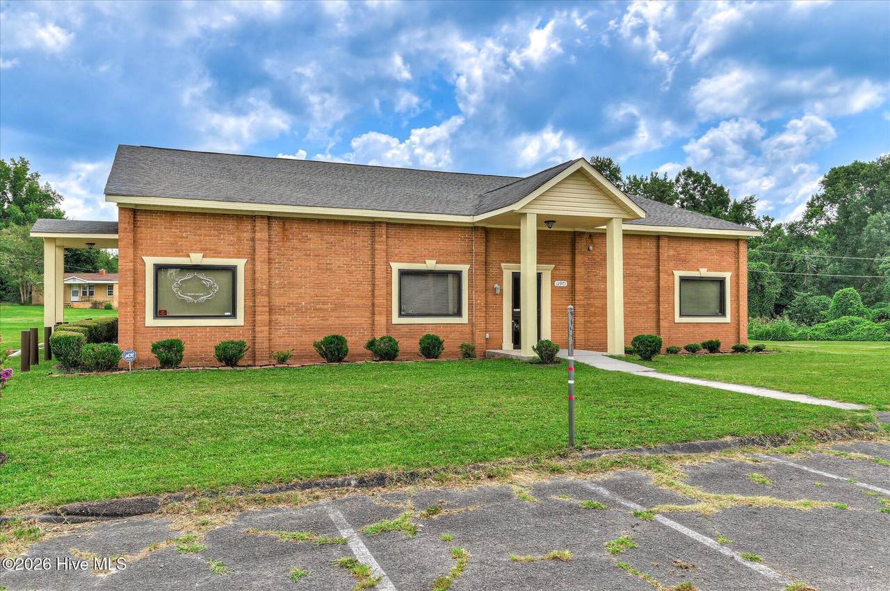 206 Berry Lane - Photo 1