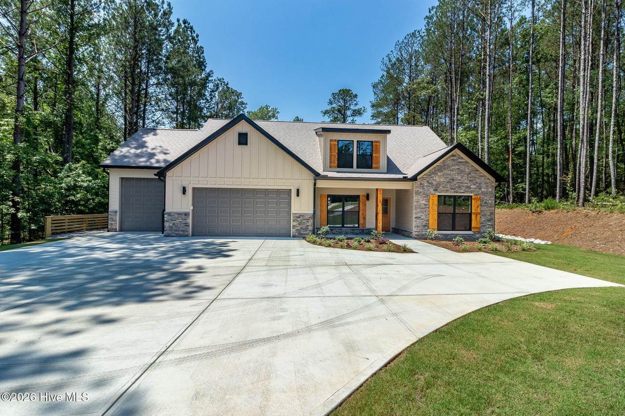 1036 Longleaf Way - Photo 1