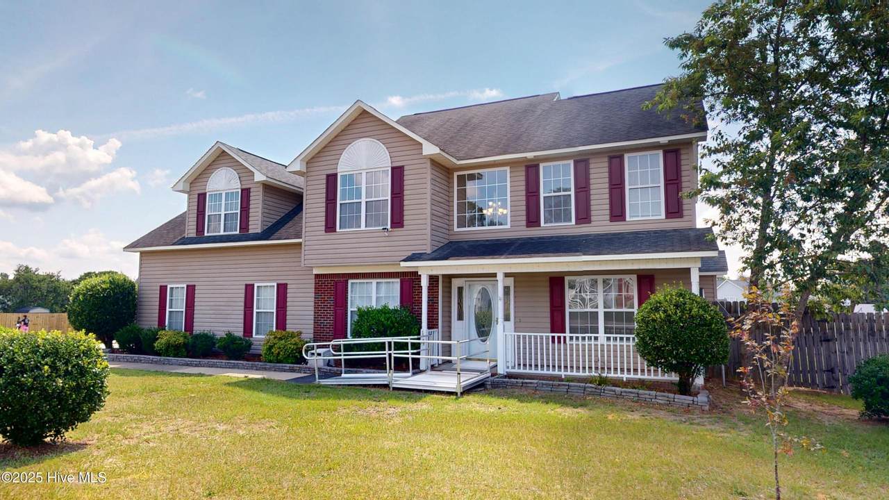 14 Gloucester Court - Photo 1