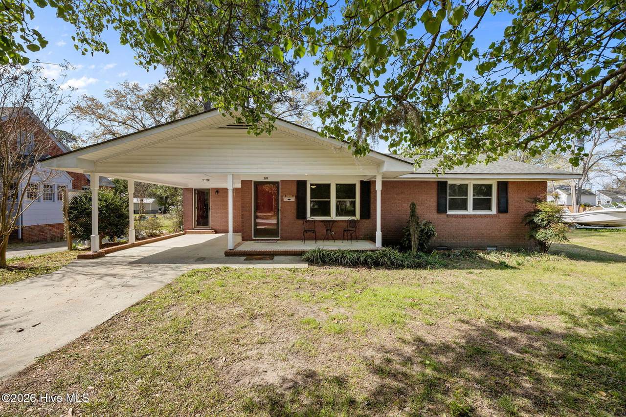 207 College Avenue - Photo 1