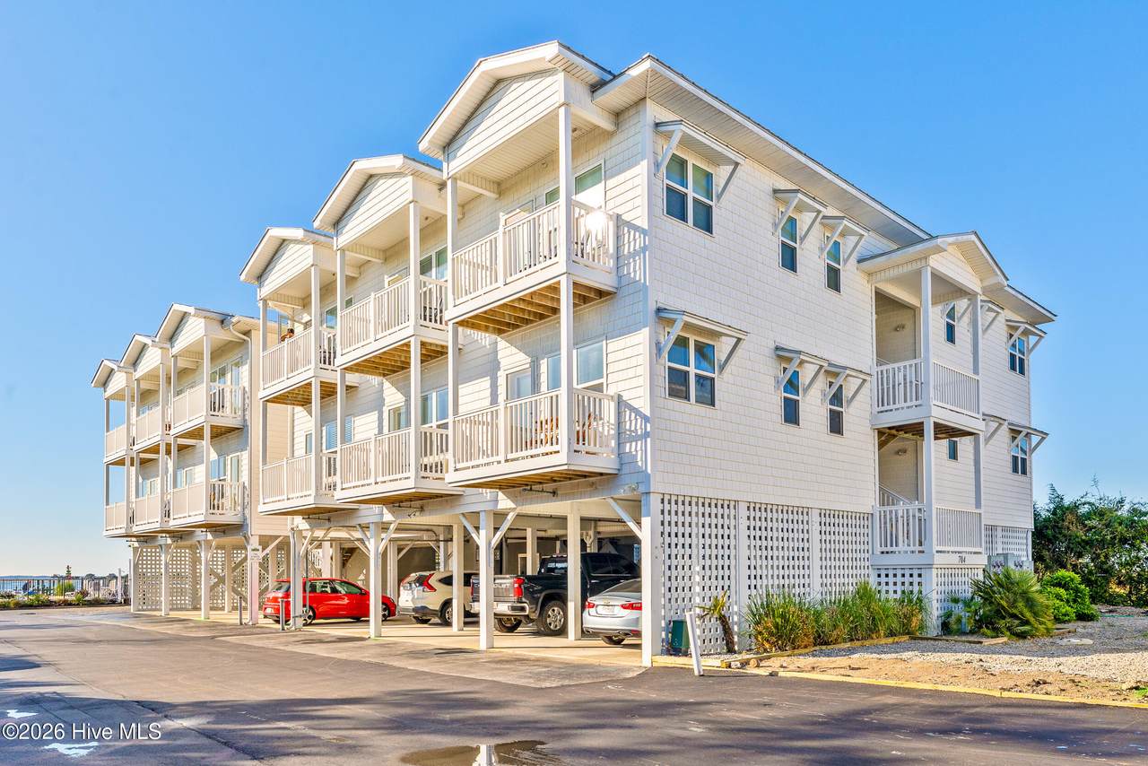 704 Moore Street - Photo 1