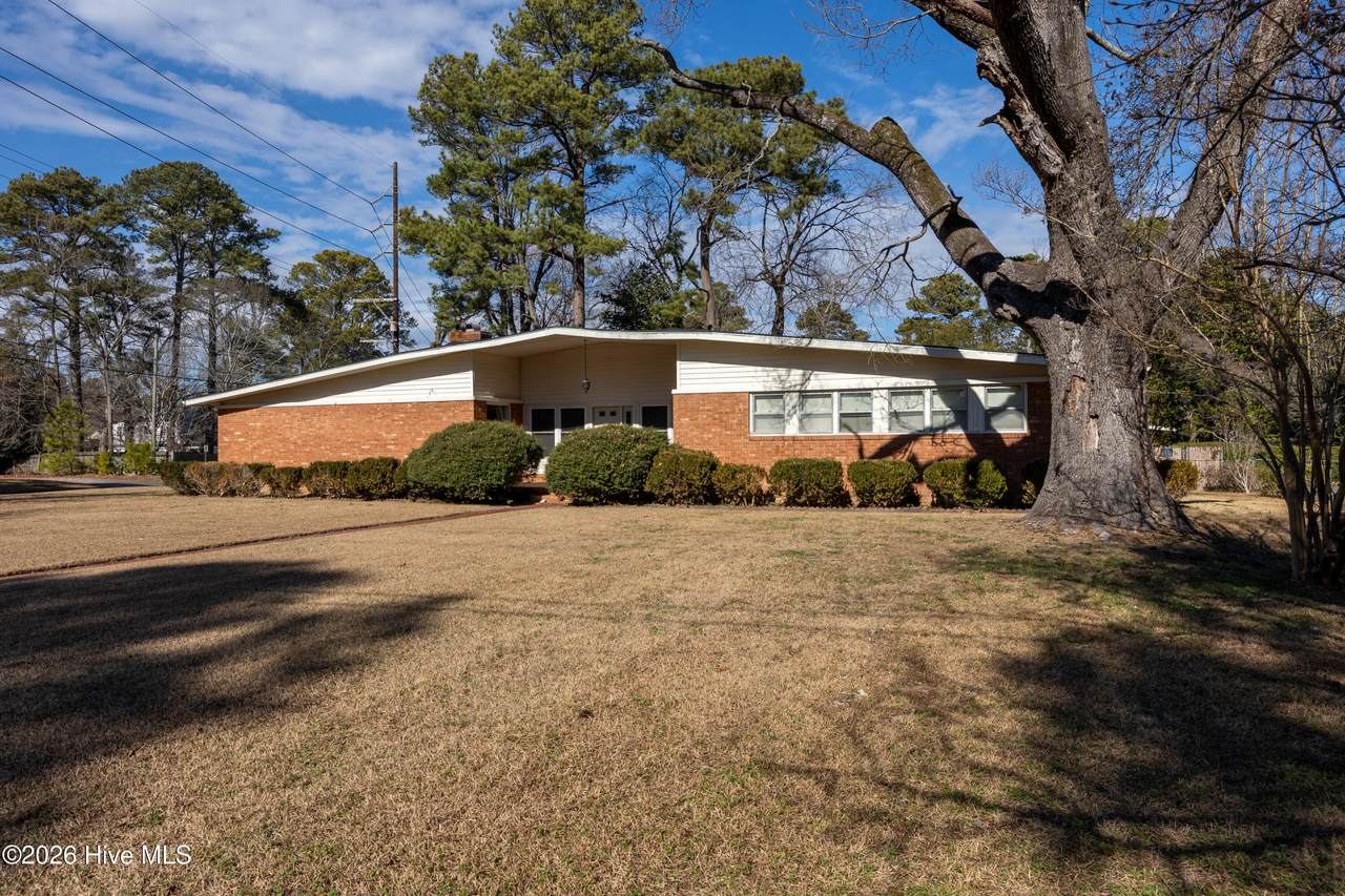 3416 Hawthorne Road - Photo 1