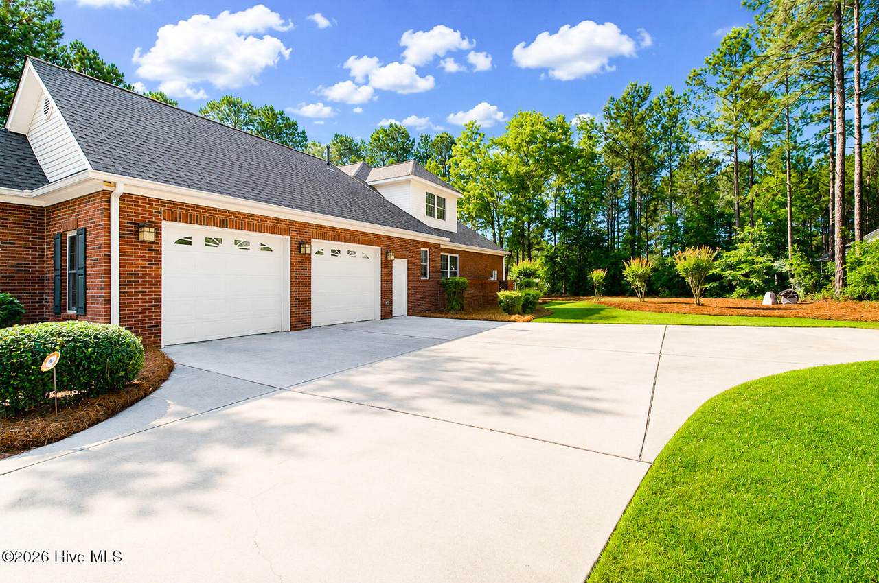 https://bt-photos.global.ssl.fastly.net/ncreg/1280_boomver_2_6d28294e44ce088f1e95a33ce66c8a65-2.jpg