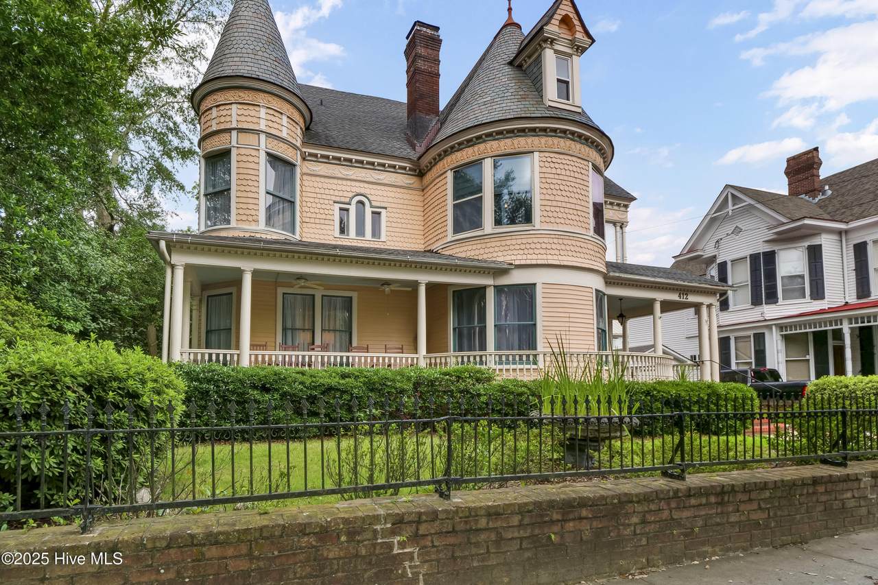 412 3rd Street - Photo 1