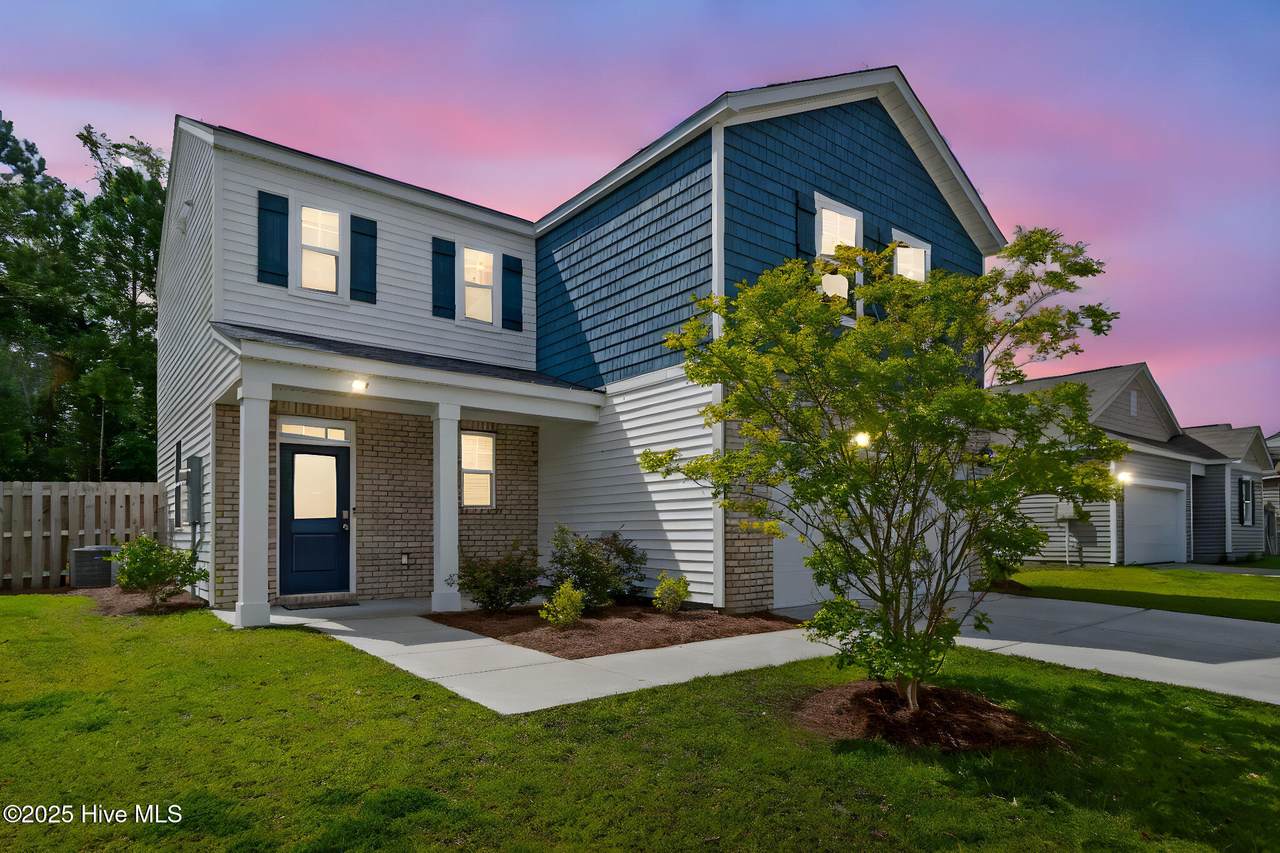 124 Sir Clyde Road - Photo 1