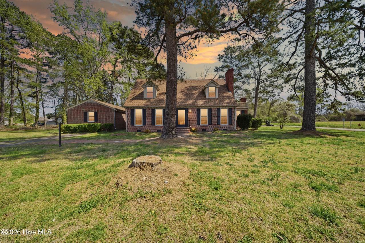 201 Linden Street - Photo 1