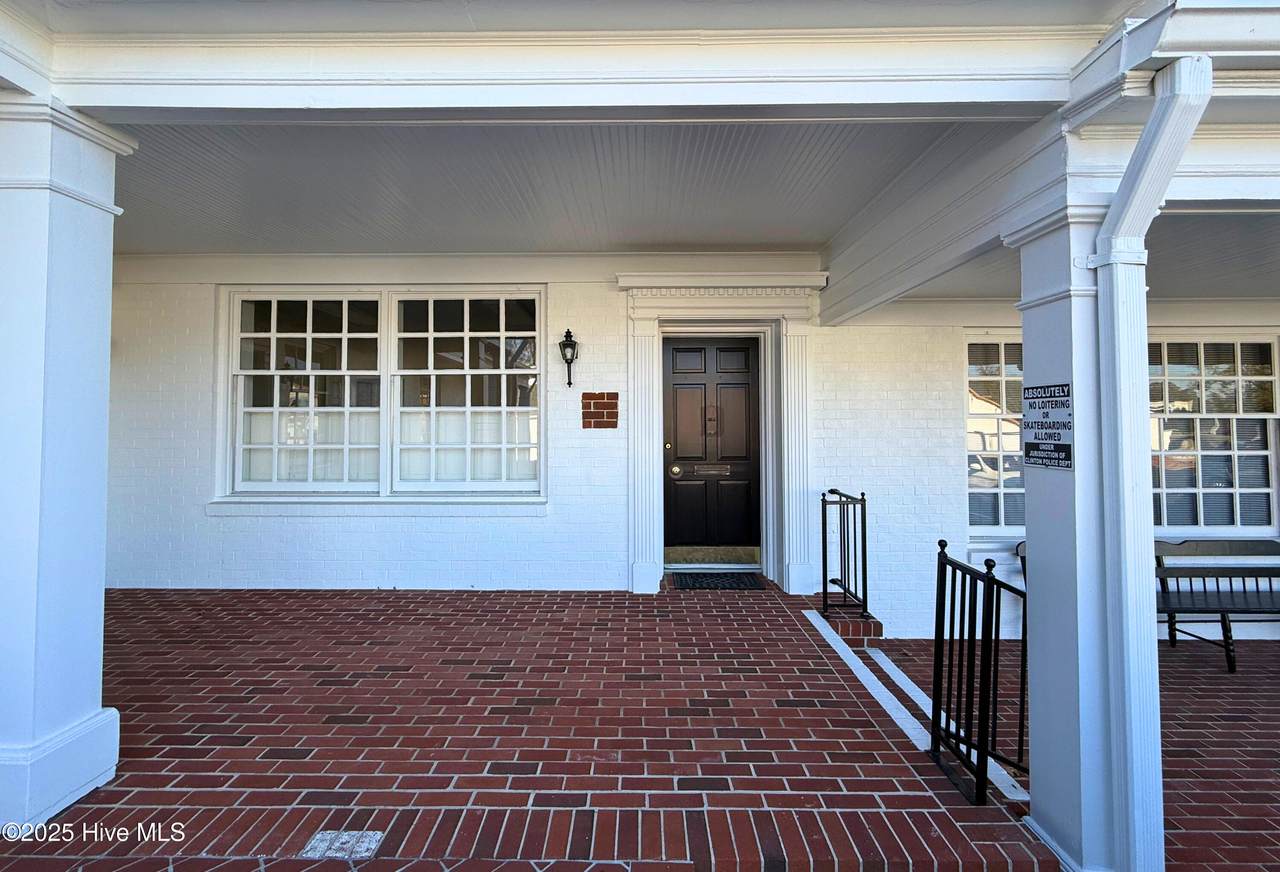 312 College Street - Photo 1