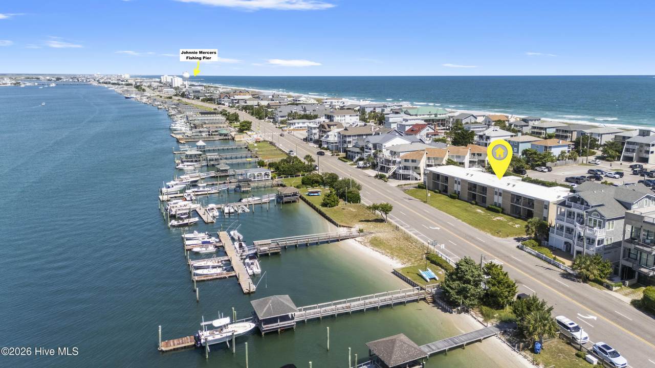 624 Waynick Boulevard - Photo 1