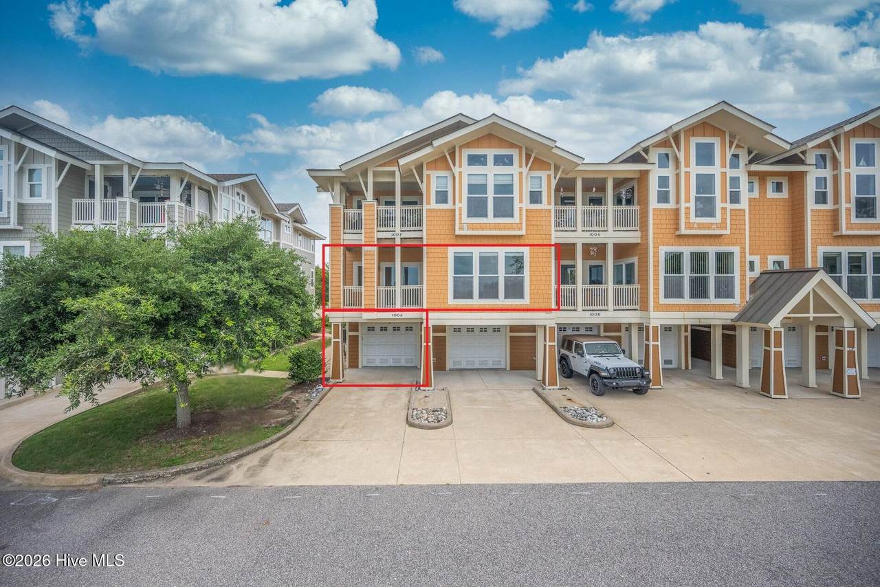 100 Mercedes Court - Photo 1