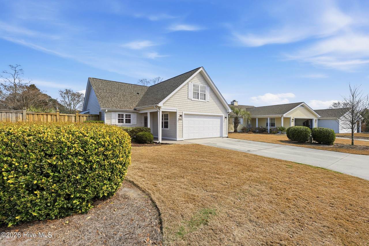 505 Sandcastle Court - Photo 1