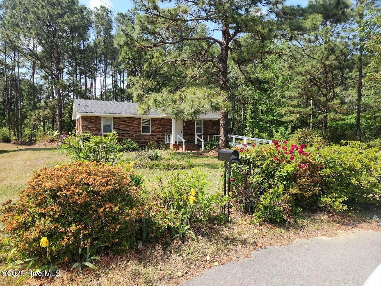616 Pine Street - Photo 1