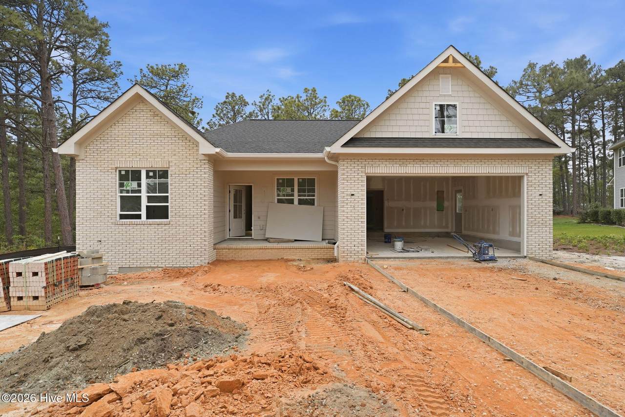 151 Parkwood Court - Photo 1