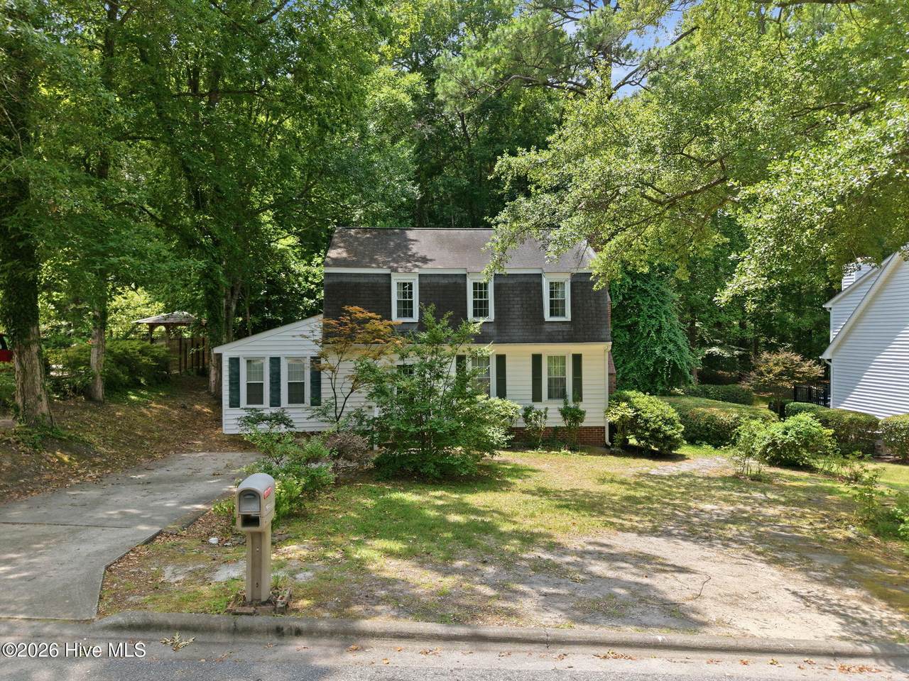 1608 Canterbury Road - Photo 1