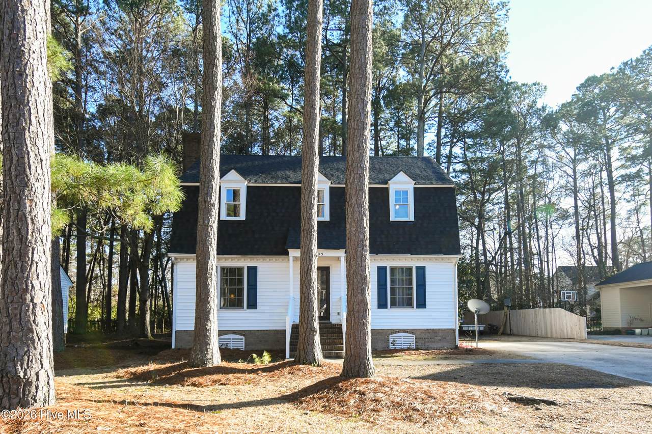 1705 Parkway Street - Photo 1