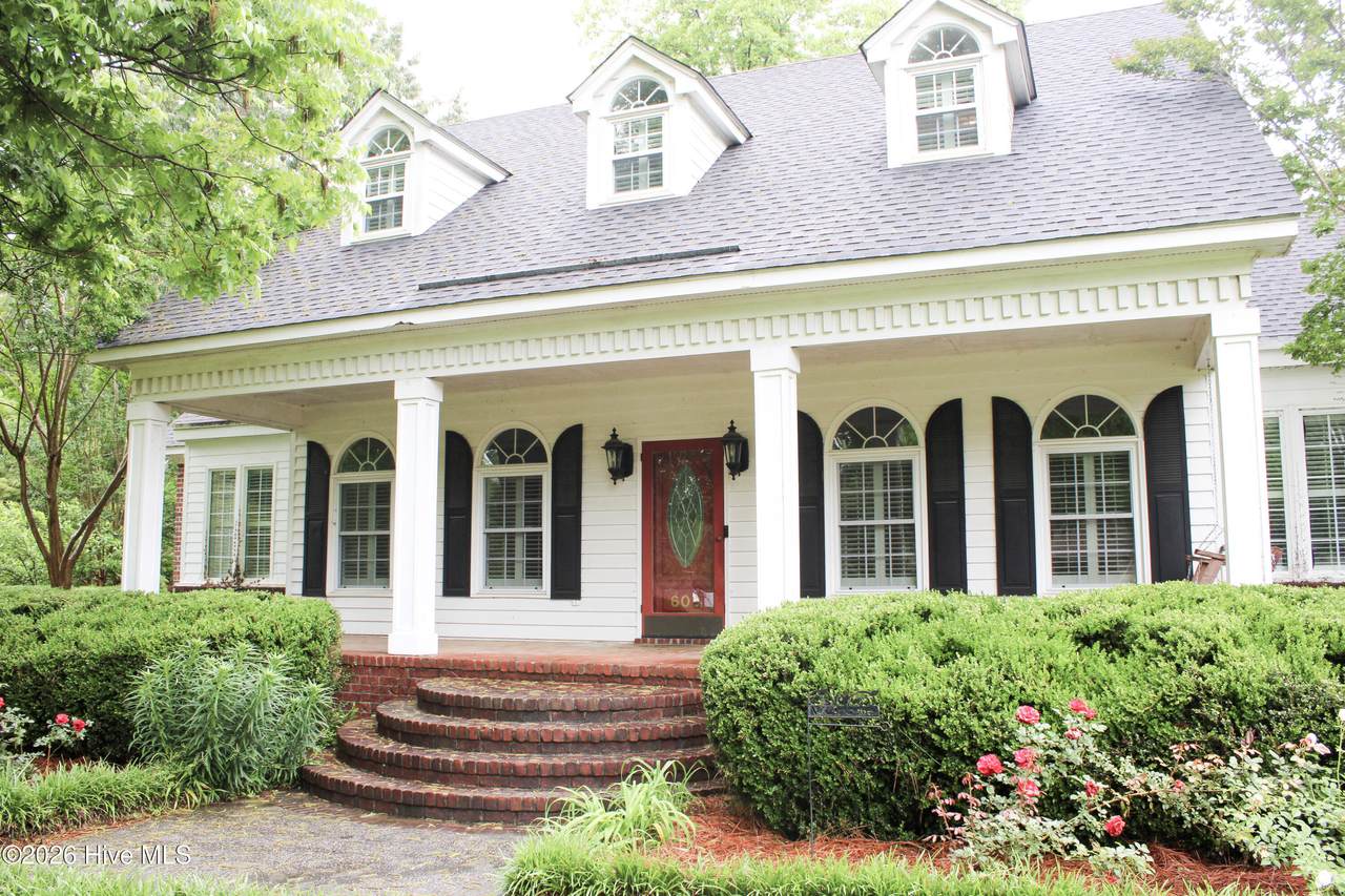 609 Robeson Avenue - Photo 1