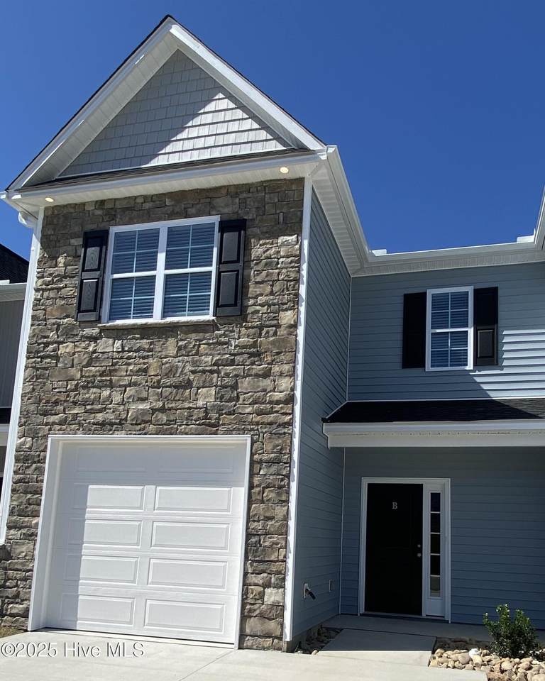 1404 B Hartley - Photo 1