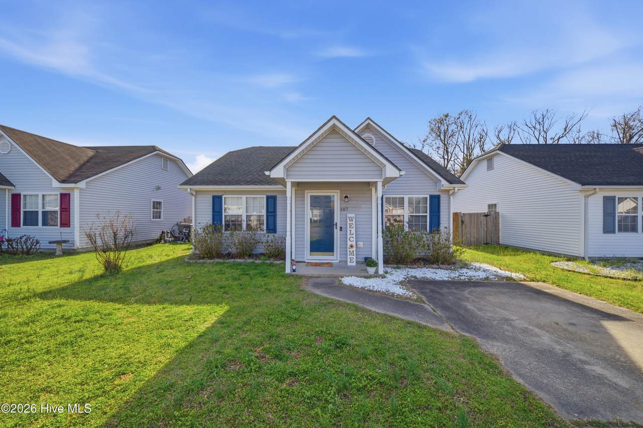 107 Old Oak Road - Photo 1