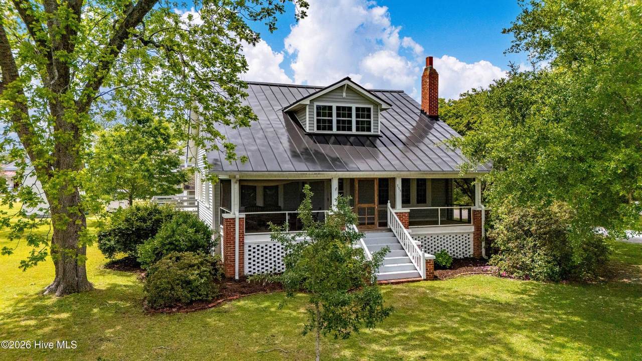 205 High Street - Photo 1