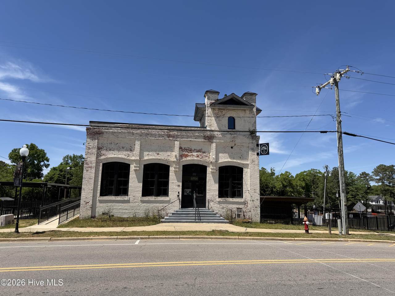 106 Ray Street - Photo 1