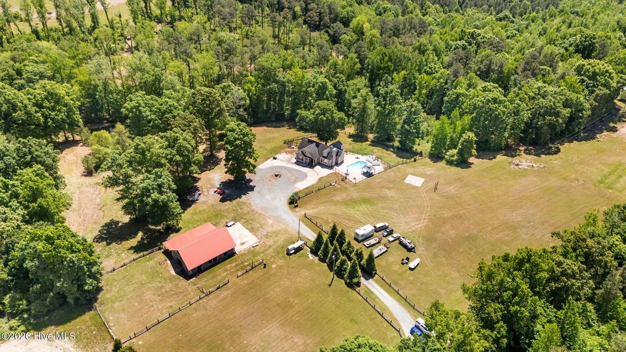 435 Thomas Way - Photo 1