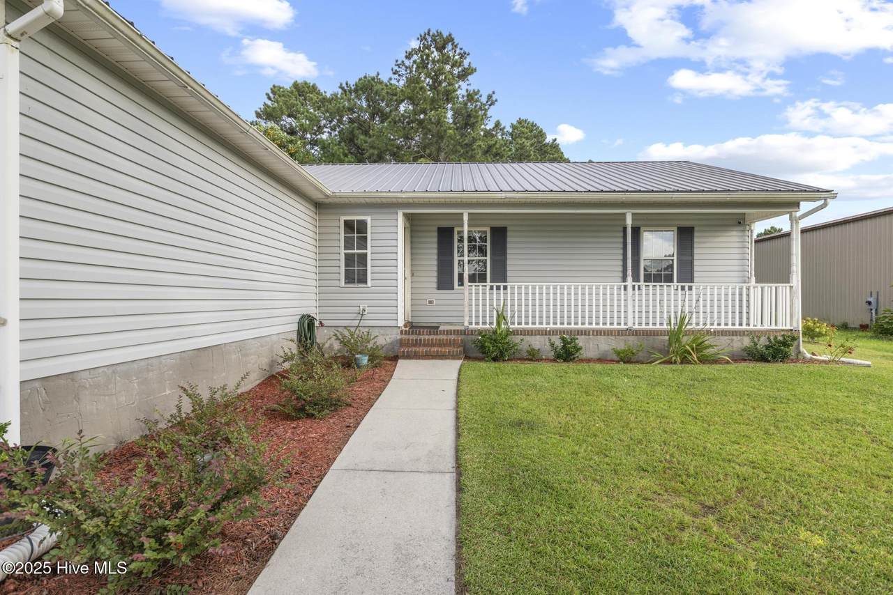 625 Queens Creek Road - Photo 1