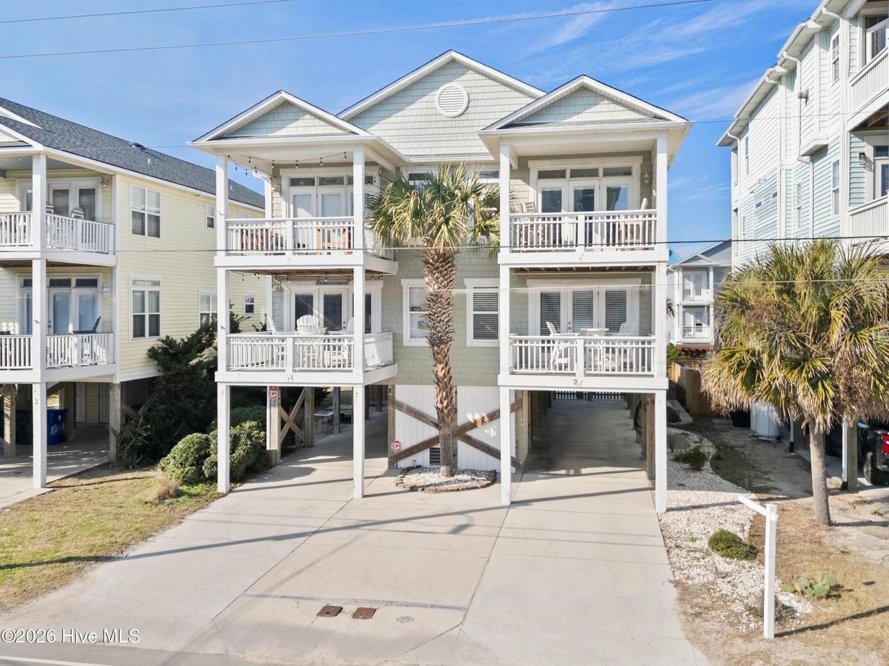 811 Carolina Beach Avenue - Photo 1