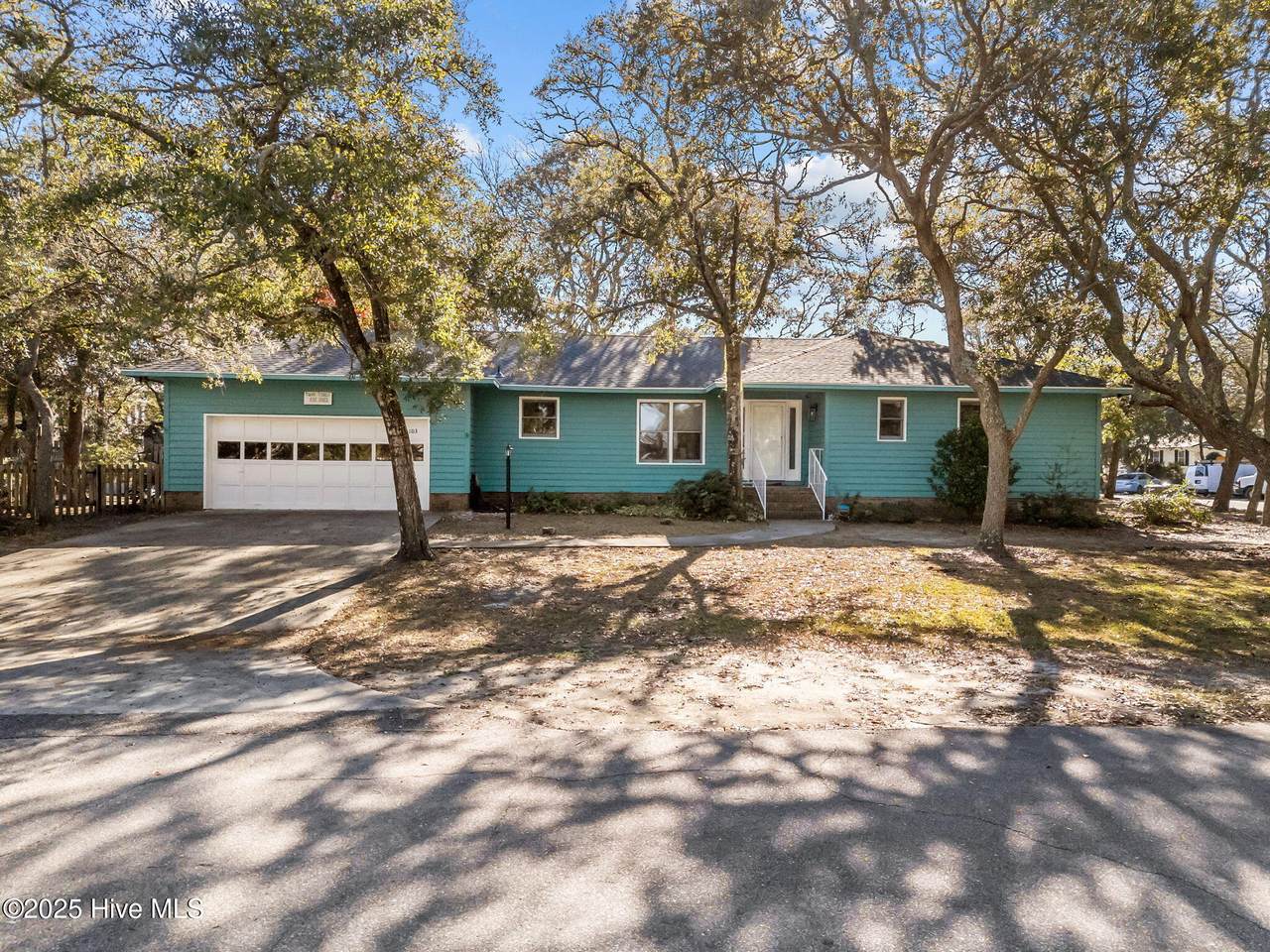 103 Throckmorton Street - Photo 1