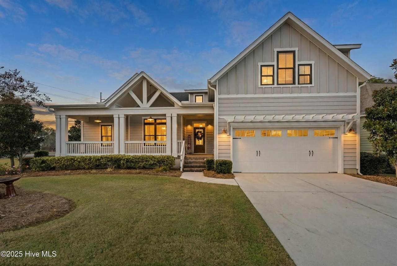 105 Helmsman Drive - Photo 1