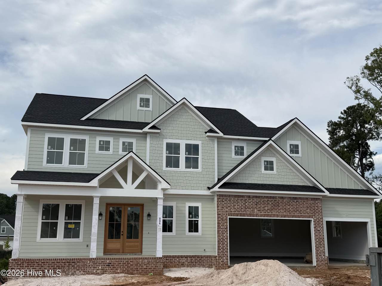 806 Nuttall Street - Photo 1