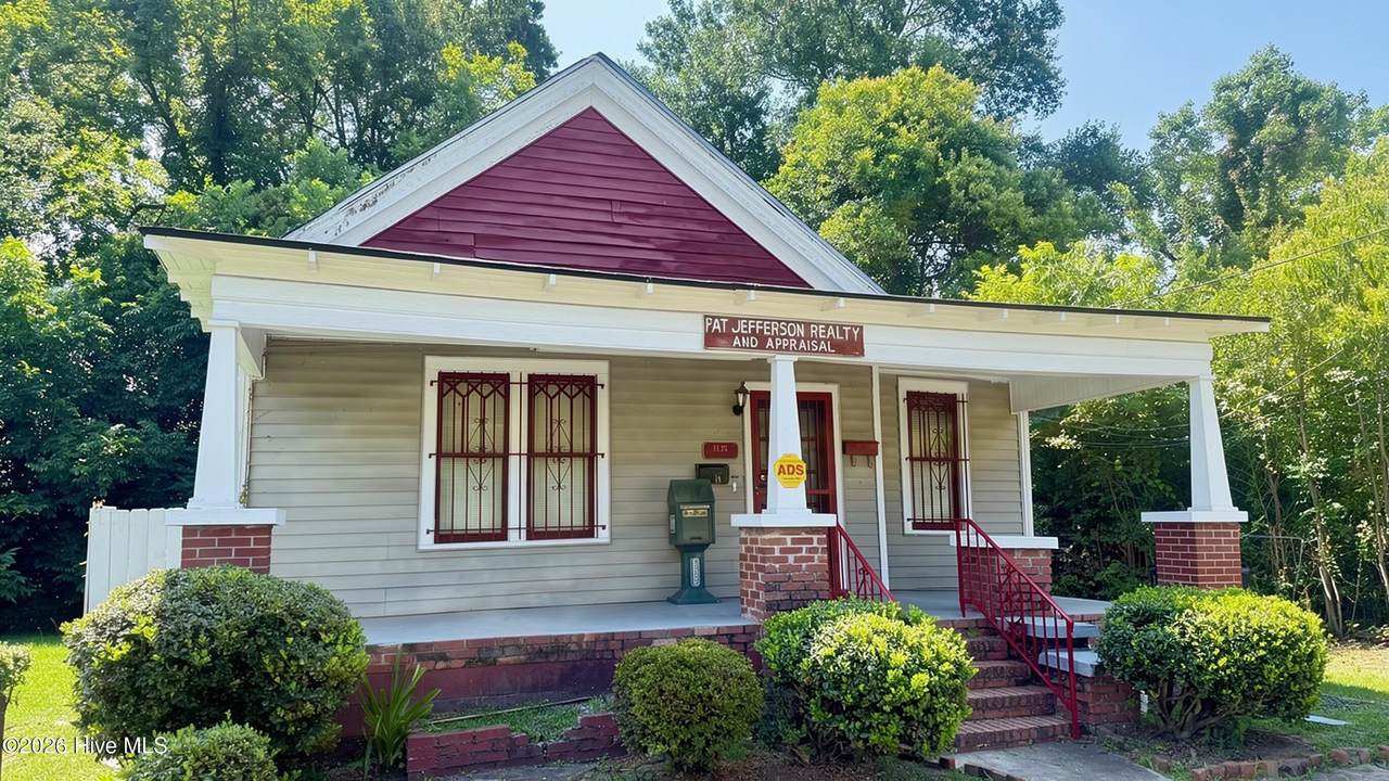 1126 11th Street - Photo 1