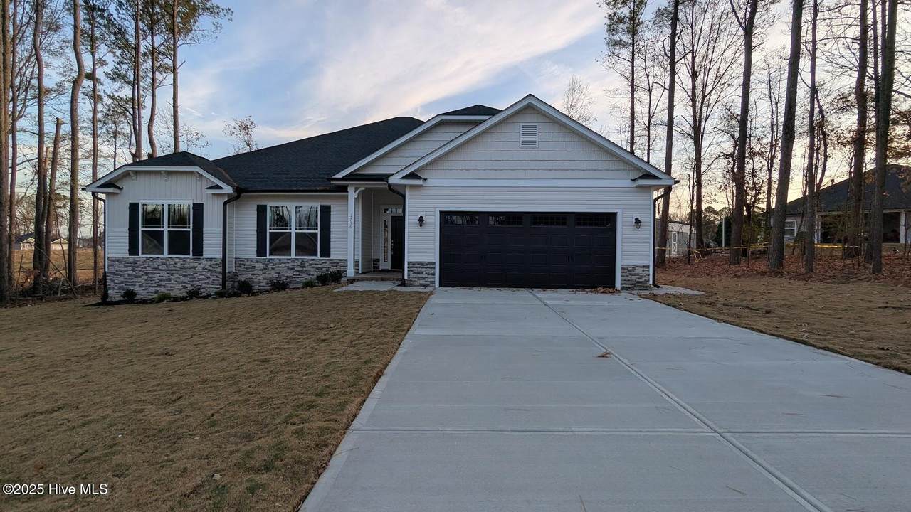 1736 Pecan Drive - Photo 1