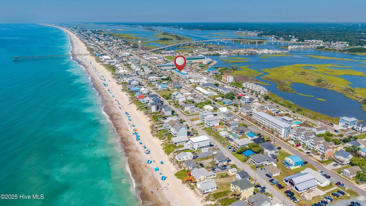 305 Topsail Drive - Photo 1