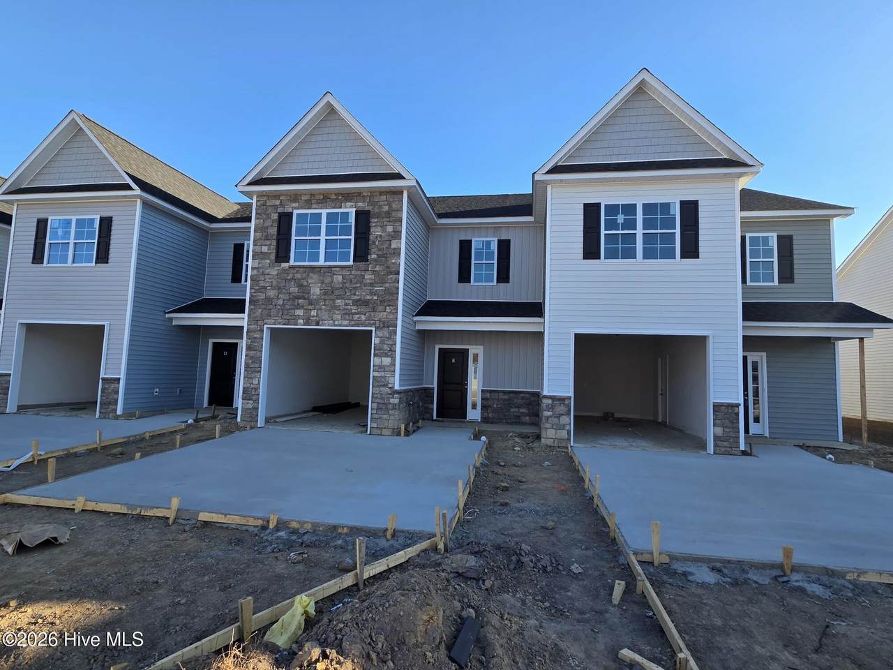 2001 Newbury Way - Photo 1