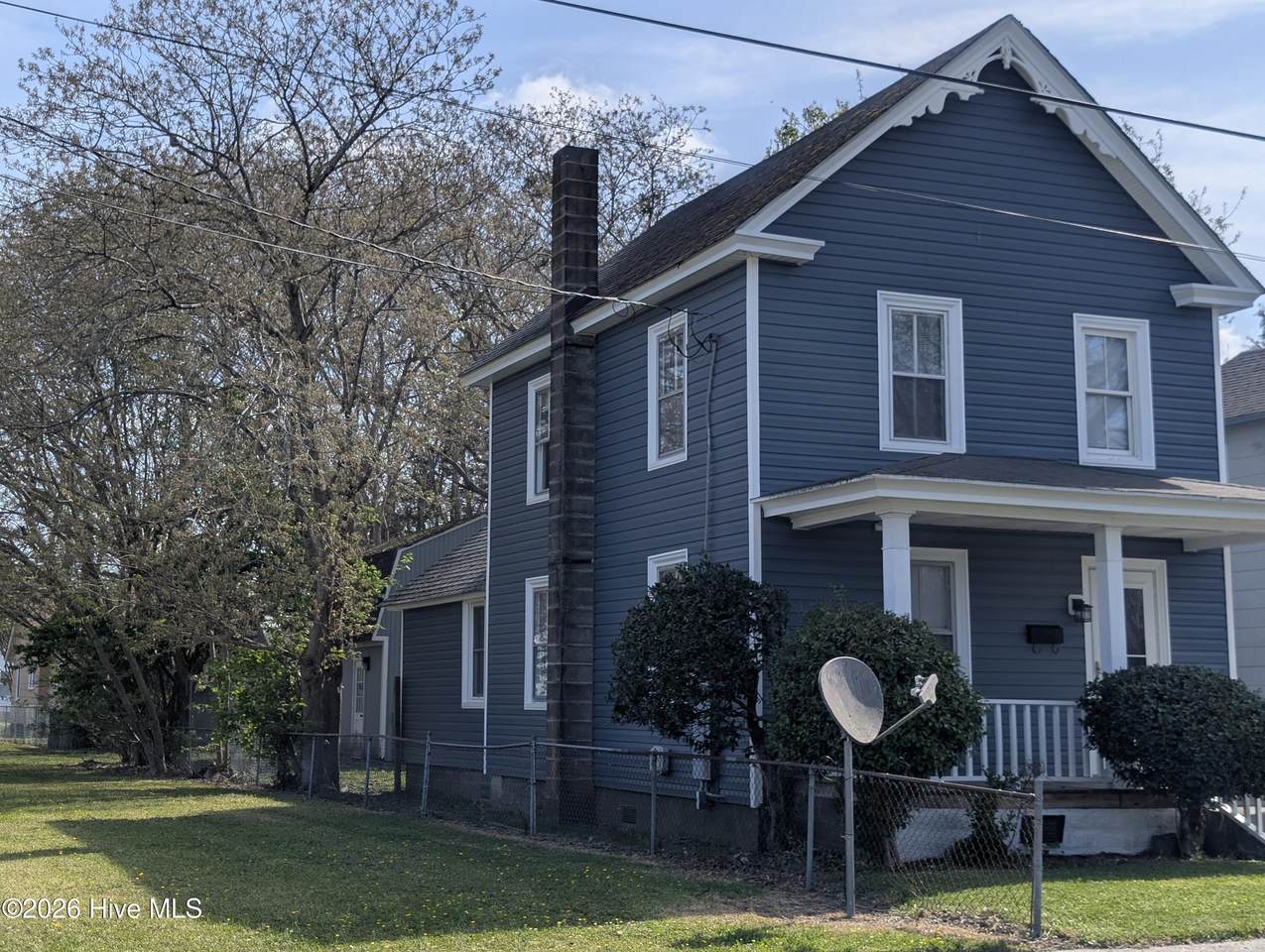 710 Beech Street - Photo 1