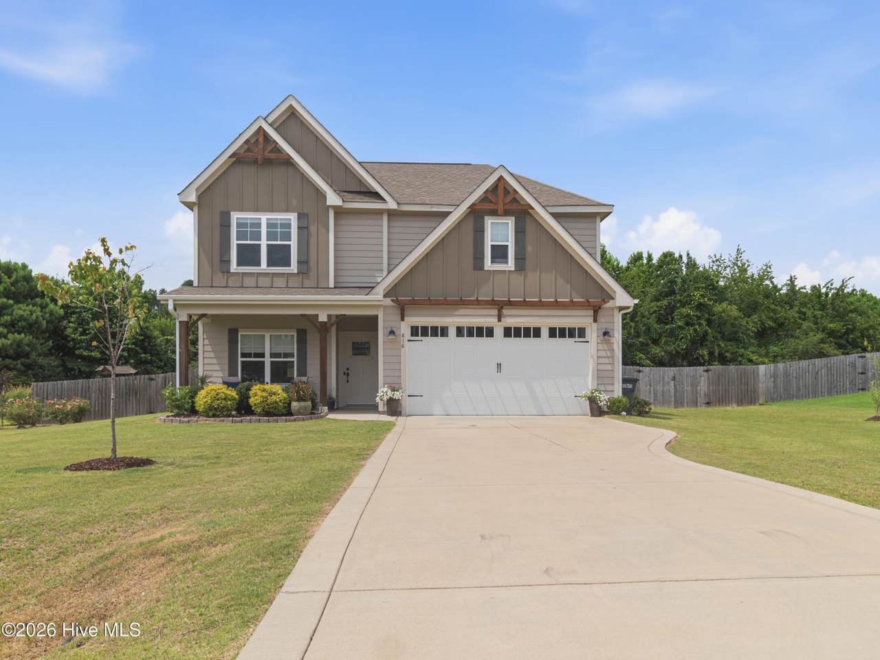 816 Warwick Lane - Photo 1