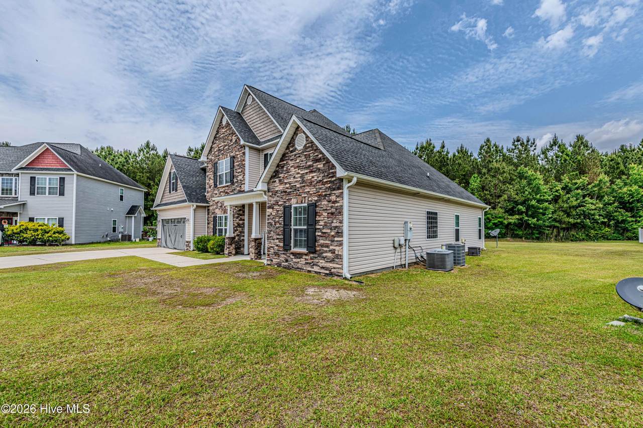 206 Hemming Way - Photo 1