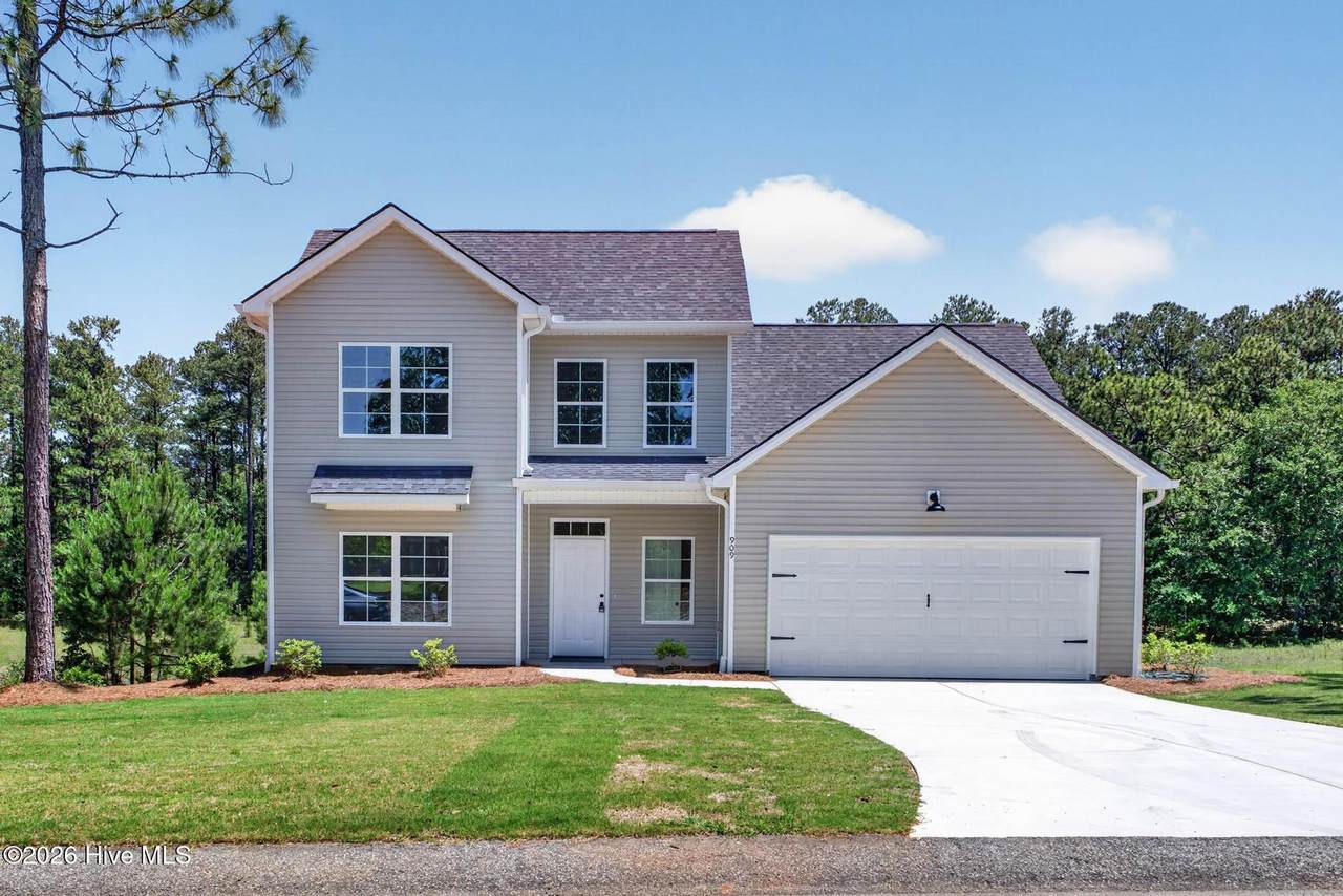 909 Fairway Drive - Photo 1