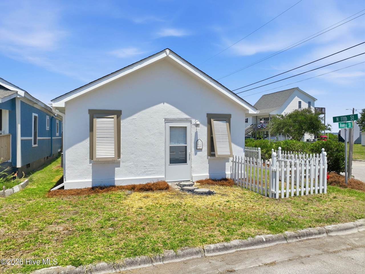 501 11th Street - Photo 1