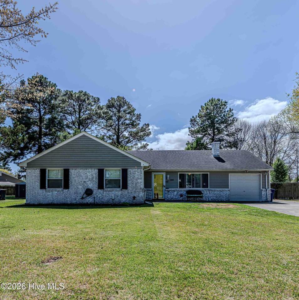 408 Cardinal Road - Photo 1