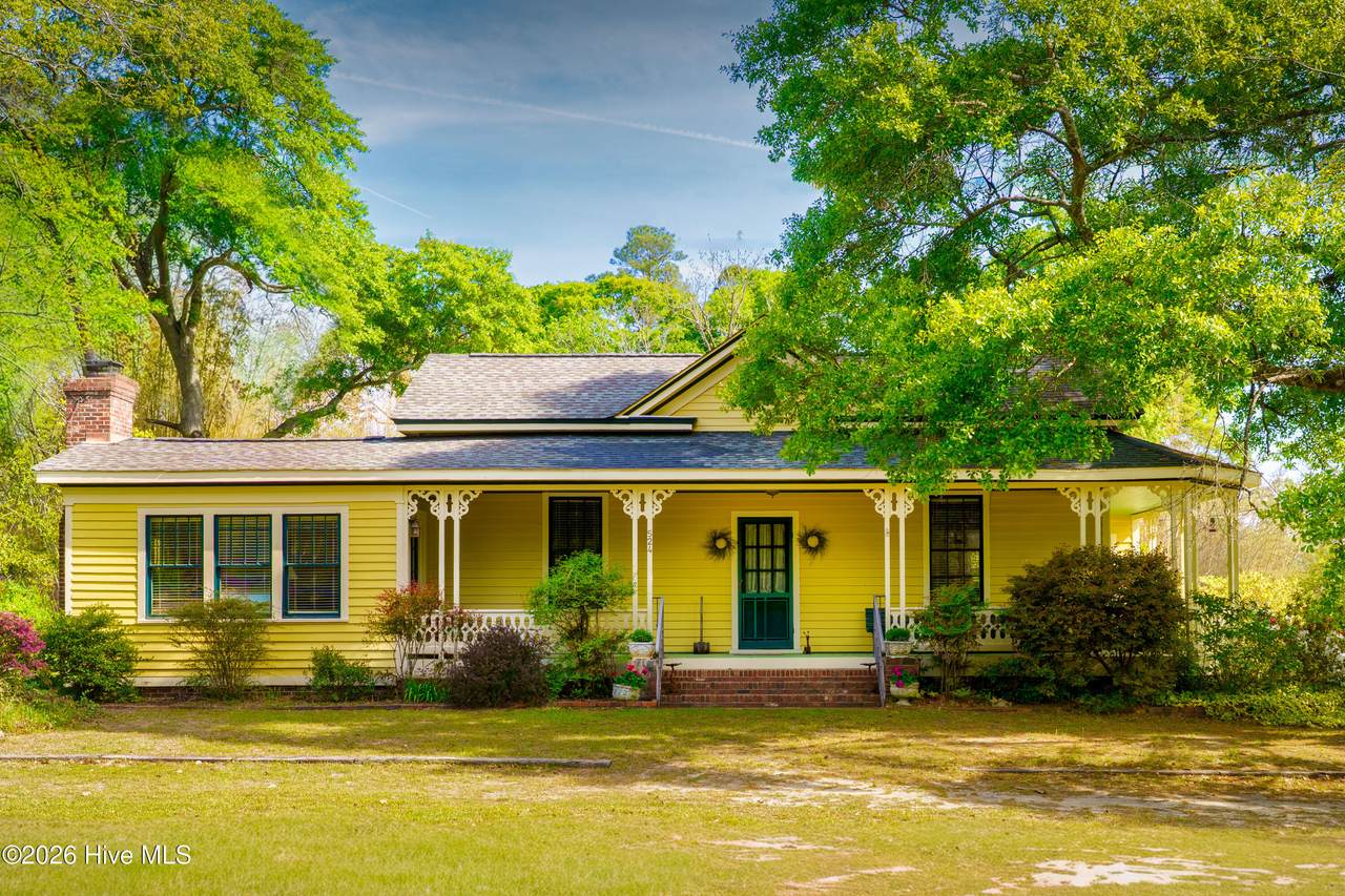 524 Carthage Street - Photo 1